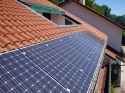 Impianto fotovoltaico integrato architettonicamente da 2,05 kWp<br />
16 moduli Sanyo Hit HIP 205NKHE1<br />
Verbania