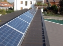 Impianto fotovoltaico parzialmente integrato di 2,99 kWp<br />
13 moduli Solarday PX60-230<br />
Vigliano (BI)