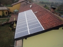 mpianto fotovoltaico integrato architettonicamente da 4,84 kWp<br />
22 moduli Solarday PX60-220<br />
Viarigi (AT)